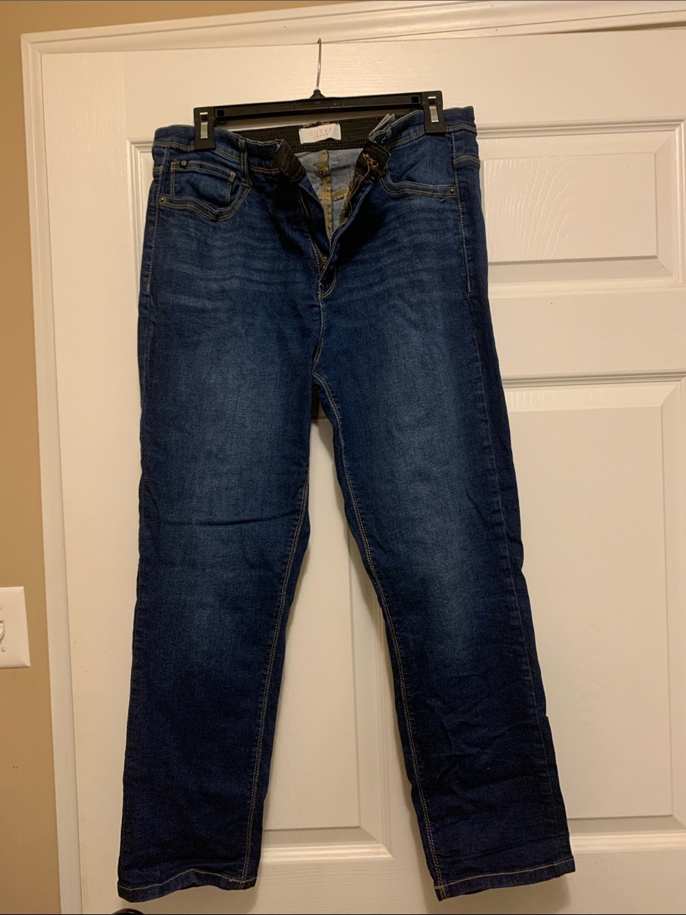 Women's Straight-Leg Jeans in Deep Indigo